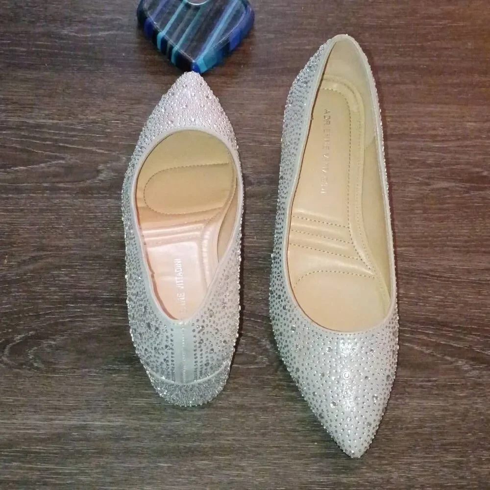 Adrianne Vittadini Women's Heels Size 7.5 Silver in color, embossed with glitter